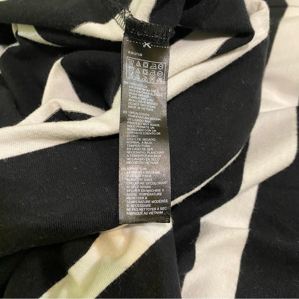⭐️ Forever 21 Black and White Maxi A-line Skirt - Picture 6 of 6